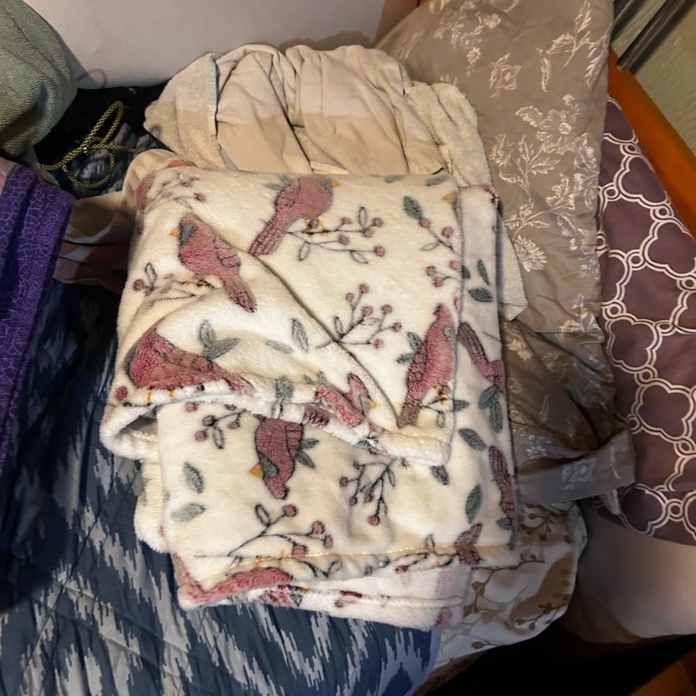 Floral Bird Patterned Blanket